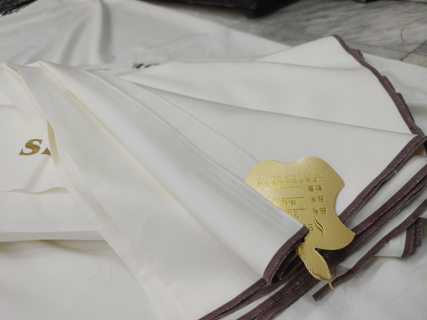 ORIGNAL 6 POUND BOSKI BROWN SELVAGE 10 to 12 %SILK RATIO